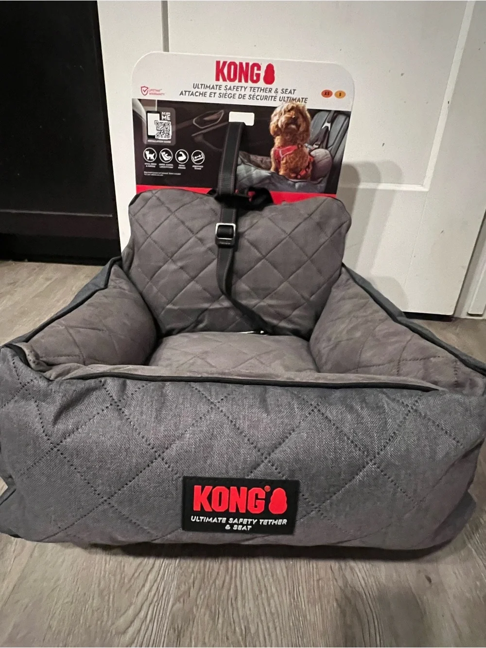 KONG Gray Quilted Pet Travel Seat with Safety Tether